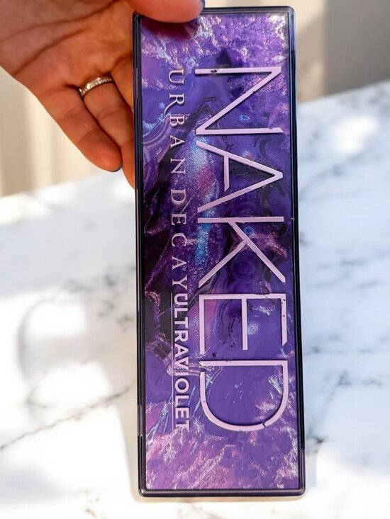 Urban Decay Ultraviolet Eyeshadow Palette - Picture 7 of 10
